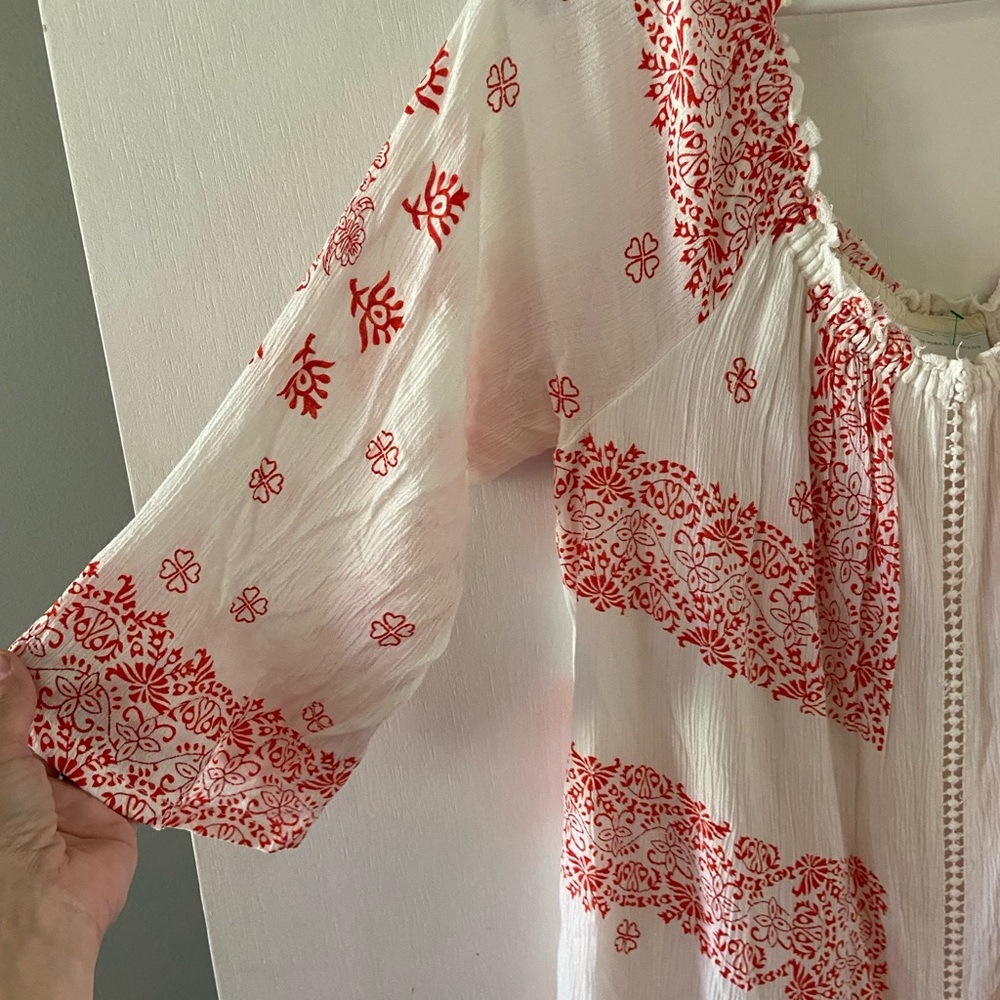 New York & Company White Dress with Red Floral Embroidery - Picture 2 of 8